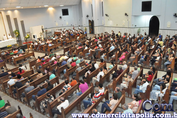 HOMENAGENS PELO 13º ANIVERSÁRIO DE ORDENAÇÃO DO PE. FABIANO